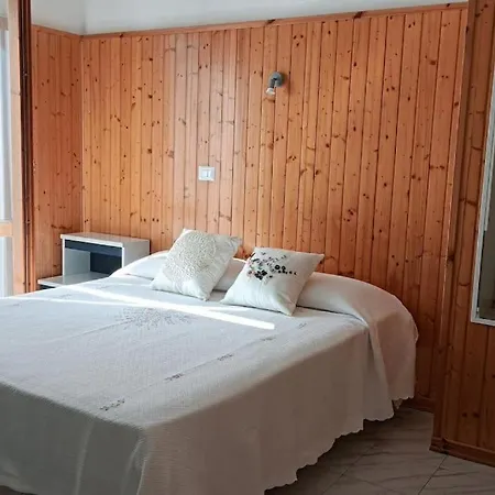 Casa Olea בית נופש Montarice